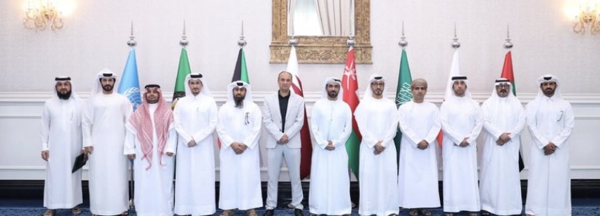 شرطة عُمان السلطانية تشارك في إعداد الاستراتيجية الخليجية لمكافحة الجرائم الإلكترونية والذكاء الاصطناعي بالدوحة